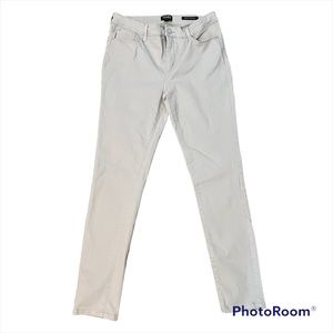 Jones New York Light Wash Skinny Ankle Jeans